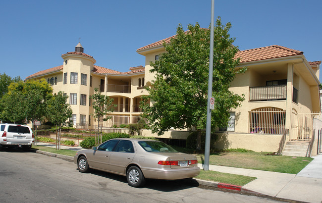 451 Hawthorne St in Glendale, CA - Building Photo - Building Photo