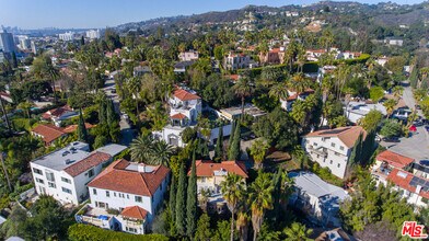 2022 Whitley Ave in Los Angeles, CA - Building Photo - Building Photo