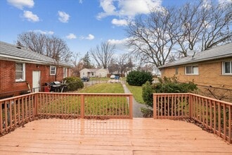8158 Westminster Ave in Warren, MI - Building Photo - Building Photo