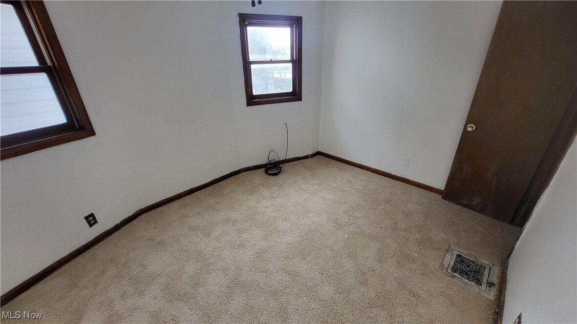 1586 E 86th St in Cleveland, OH - Building Photo