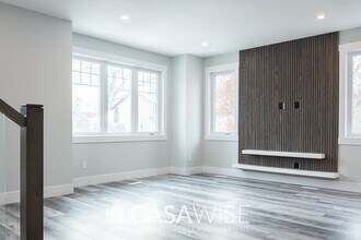 10934-10972 72 Ave NW in Edmonton, AB - Building Photo - Building Photo