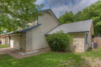 12706 Lamppost Ln in Austin, TX - Building Photo - Building Photo