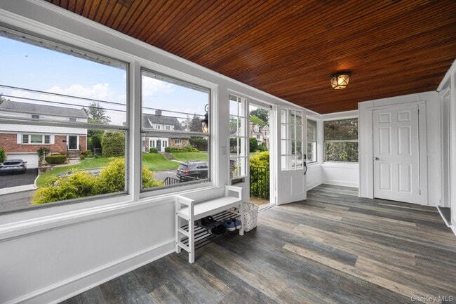 56 Anderson Ave in Scarsdale, NY - Building Photo - Building Photo