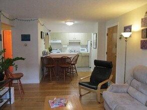 11 Commonwealth Ct, Unit 05 in Boston, MA - Building Photo - Building Photo