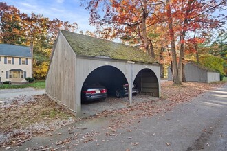 408 Wellman Ave in Chelmsford, MA - Building Photo - Building Photo