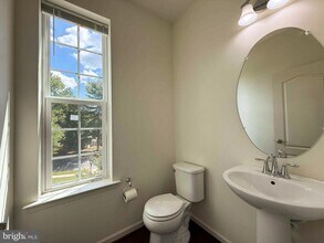 12708 Longford Glen Dr in Germantown, MD - Building Photo - Building Photo
