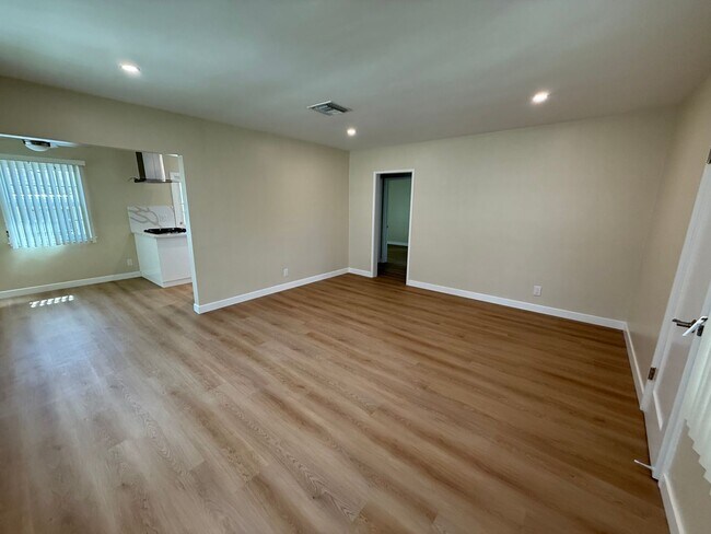 1006-1008 W Glenoaks Blvd in Glendale, CA - Building Photo - Building Photo