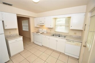 1432 E Fern Rd in Lakeland, FL - Building Photo - Building Photo
