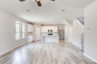 218 Glass Mountains Wy in Dripping Springs, TX - Building Photo - Building Photo