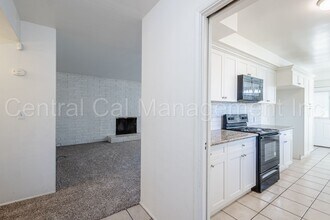 2418 San Pablo Ave in Bakersfield, CA - Building Photo - Building Photo