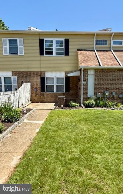 property at 20 Hollybrooke Dr