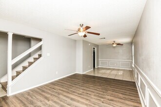 6804 Brookdale Dr in Watauga, TX - Building Photo - Building Photo