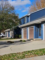 2555 Clayton Blvd in Champaign, IL - Building Photo