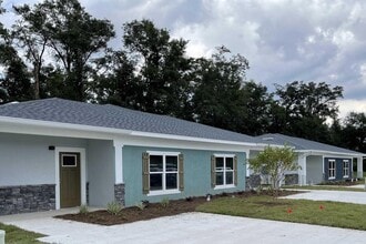 Greyes Place in Crawfordville, FL - Building Photo - Building Photo