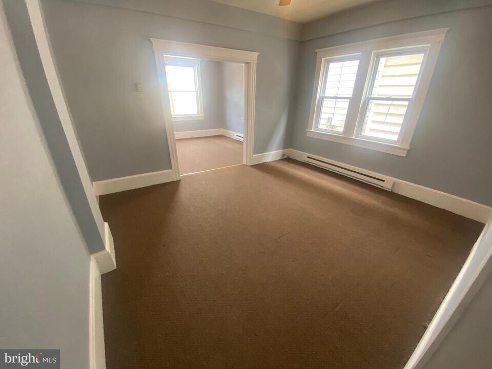 52 Diamond Ave in Hanover Township, PA - Building Photo