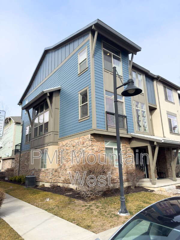 7537 Russi Pl in Midvale, UT - Building Photo - Building Photo