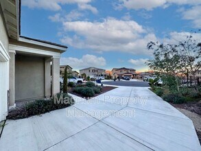 30411 Ridgecrest Rd in Winchester, CA - Building Photo - Building Photo