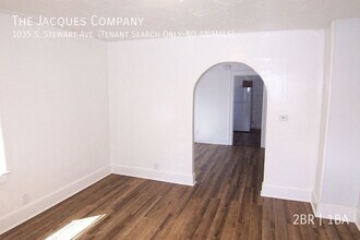 1035 S Stewart Ave in Springfield, MO - Building Photo - Building Photo