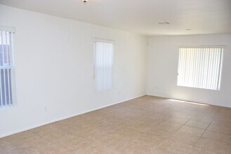 3246 Velvet Rose St in Las Vegas, NV - Building Photo - Building Photo