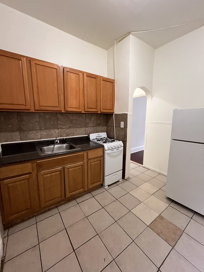 186 Ocean Ave, Unit 3