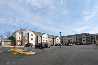 Maple Brook at Golden Pond West in Kent, OH - Building Photo - Building Photo
