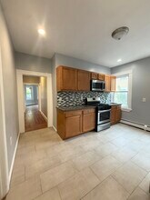 32 Goddard St, Unit 1 in Providence, RI - Building Photo - Building Photo