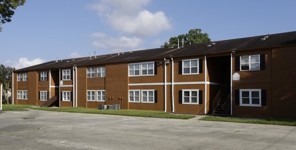 St James Apartments on Preston Place in New Orleans, LA - Building Photo - Building Photo