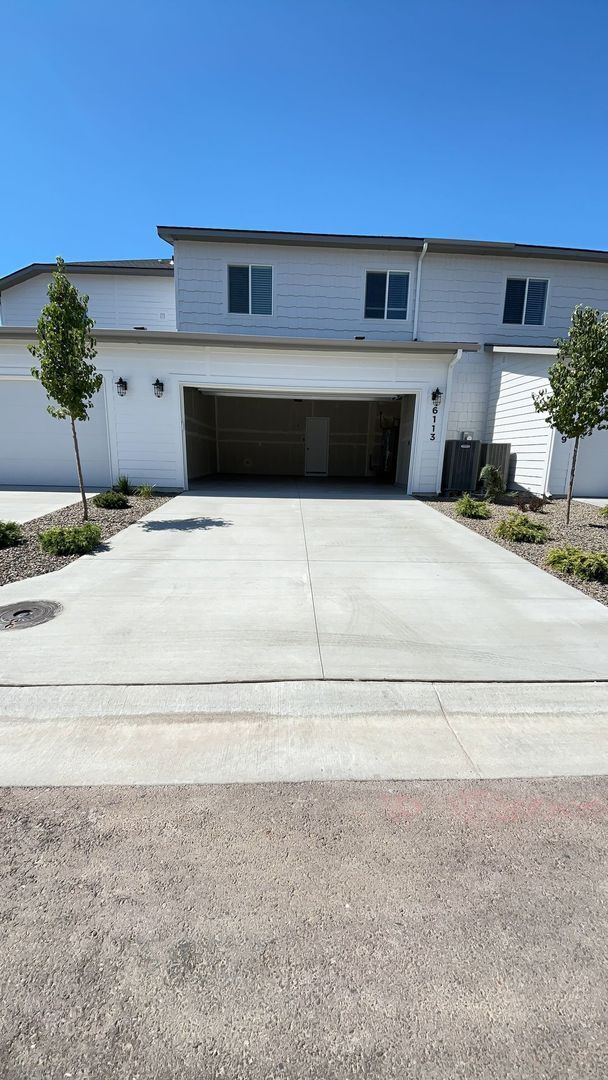 6183 N Hampstead Ave in Garden City, ID - Building Photo - Building Photo