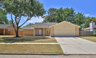 6940 Foxmont Ln in Humble, TX - Building Photo