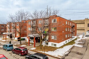 6950 de Champchevrier in Montréal, QC - Building Photo