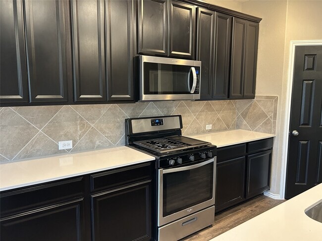 2363 Timberland Country Dr in Panorama Village, TX - Building Photo - Building Photo