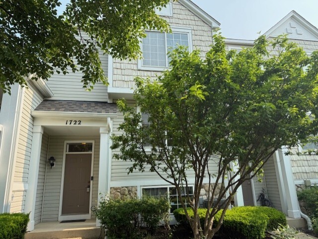 property at 1722 Middlebury Dr