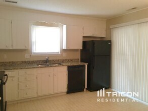 10442 Camelback Cir in Charlotte, NC - Building Photo - Building Photo