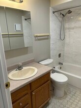 5405 Chateau Dr in Rolling Meadows, IL - Building Photo - Building Photo