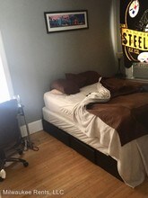 2432 S Burrell St in Milwaukee, WI - Building Photo - Building Photo