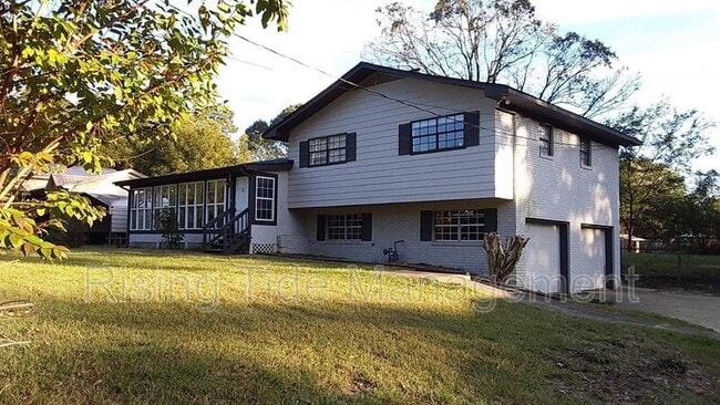 property at 1008 Normandale Cir