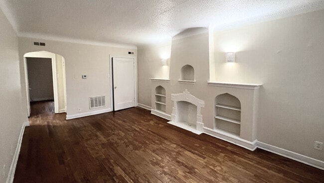 819 W 83rd St in Chicago, IL - Building Photo - Building Photo