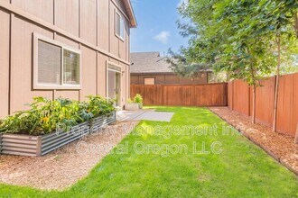 20269 Knightsbridge Pl in Bend, OR - Building Photo - Building Photo