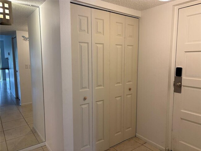 744 116th Ave N in St. Petersburg, FL - Building Photo - Building Photo