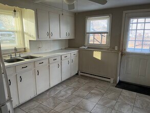 136 Custer St in Warwick, RI - Building Photo - Building Photo