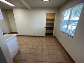 12975 Houston Ave in Hanford, CA - Building Photo - Building Photo