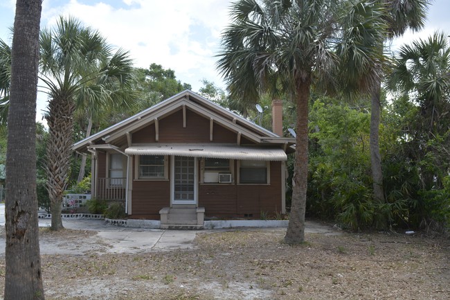 214 Forrest Ave in Cocoa, FL - Building Photo - Building Photo