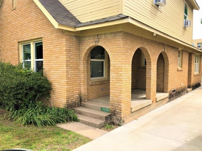 property at 3219 Rogers Ave