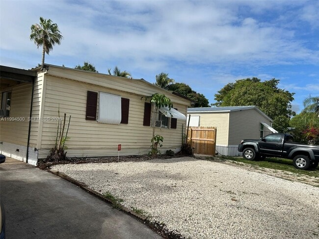 11942 N Branch Rd in Boca Raton, FL - Building Photo - Building Photo