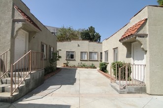 1616 Crown Hill Ave in Los Angeles, CA - Building Photo - Building Photo