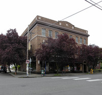 Queen Jeanette Apartments in Portland, OR - Building Photo - Building Photo