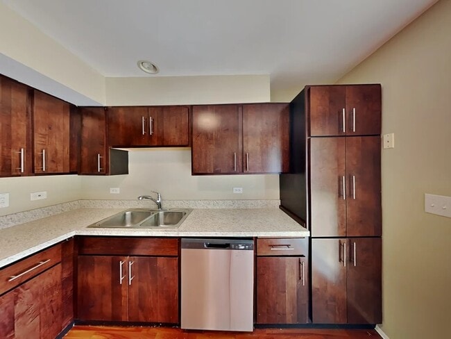 property at 3746 Wesley Ave