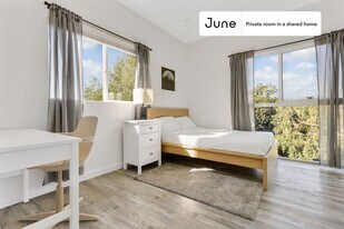Room in Shared 5 bed/7 bath home in Los Angeles, CA - Building Photo