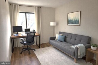 813 Red Lion Rd in Philadelphia, PA - Building Photo - Building Photo