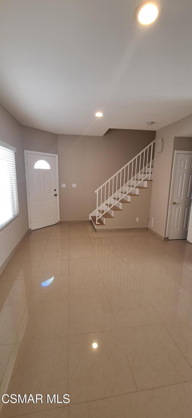 7337 Balboa Blvd in Los Angeles, CA - Building Photo - Building Photo